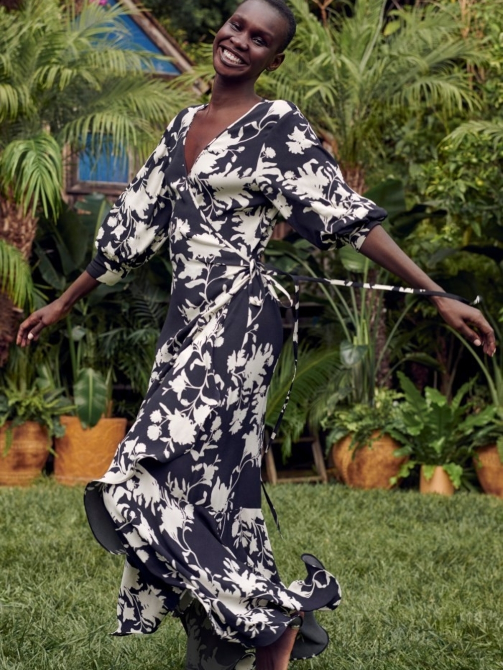 NWT RARE Johanna Ortiz x H&M Wrap Dress SOLD OUT Black White Orchid Floral Small